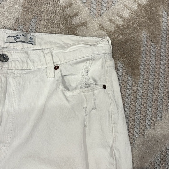 Abercrombie & Fitch The Skinny High Rise White Jeans - Distressed - Size 12 - Picture 3 of 10